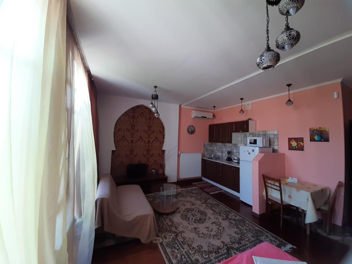 Guest House Chornomorsk Exterior foto