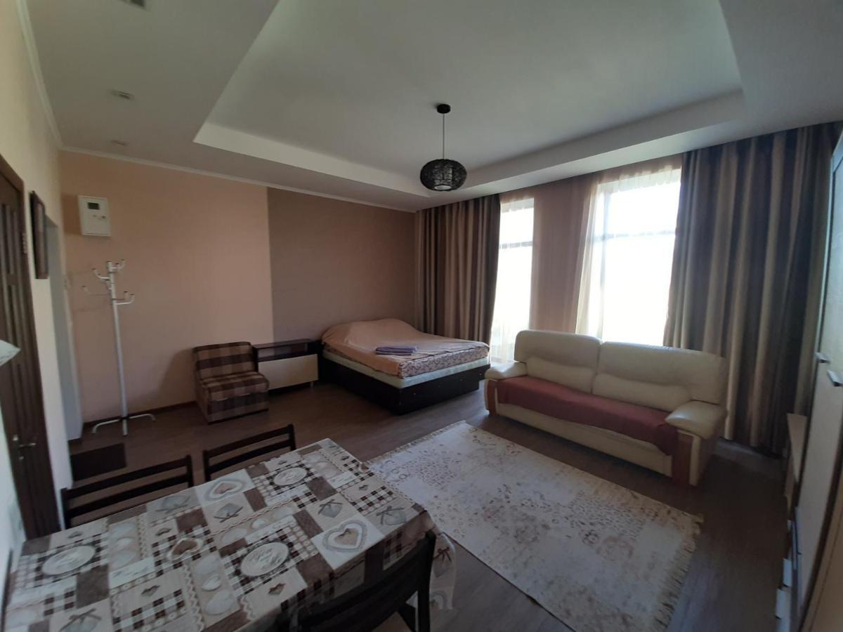 Guest House Chornomorsk Exterior foto